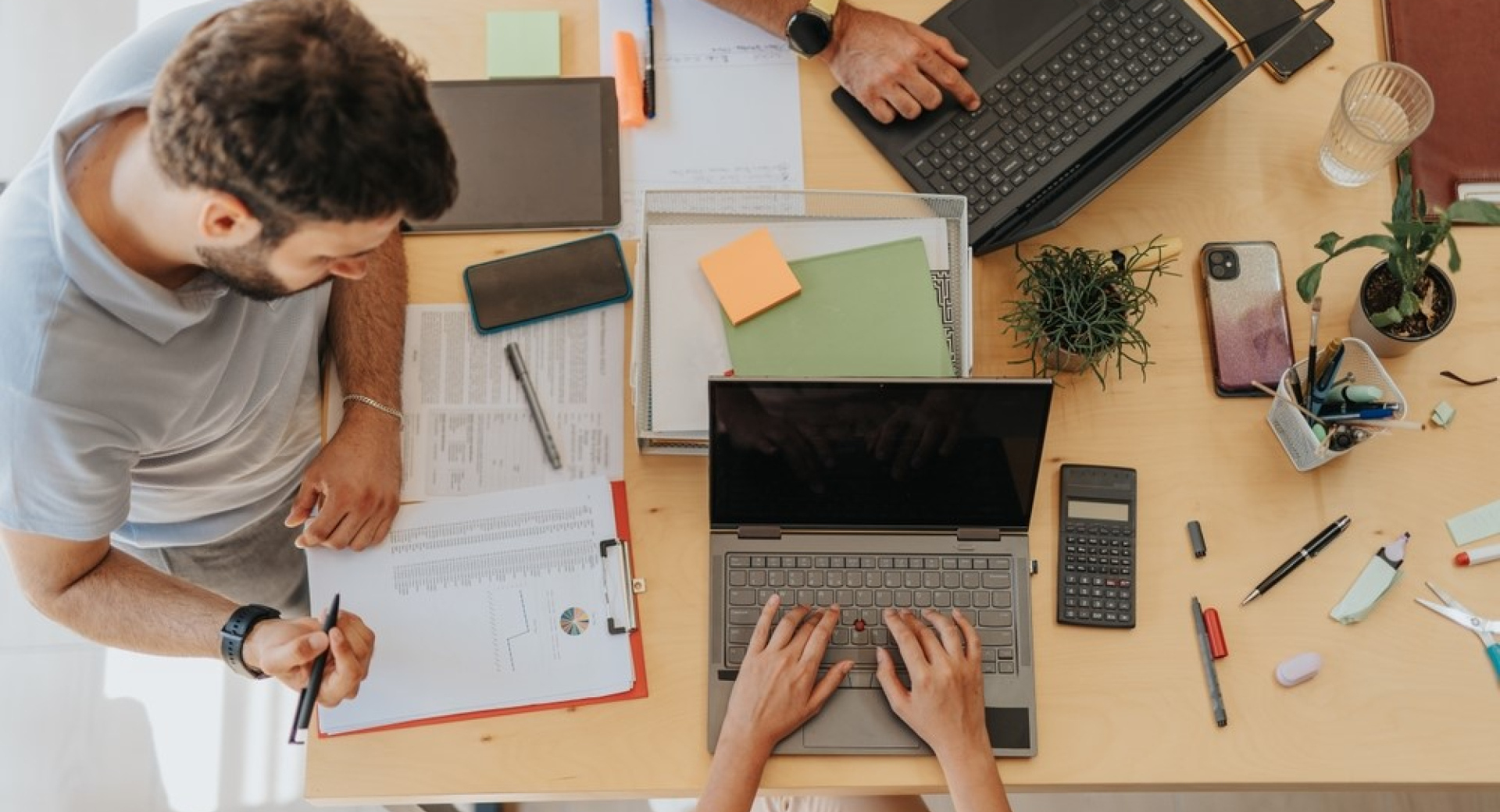 Why Toronto Advertising Agencies Need Customized Insurance 