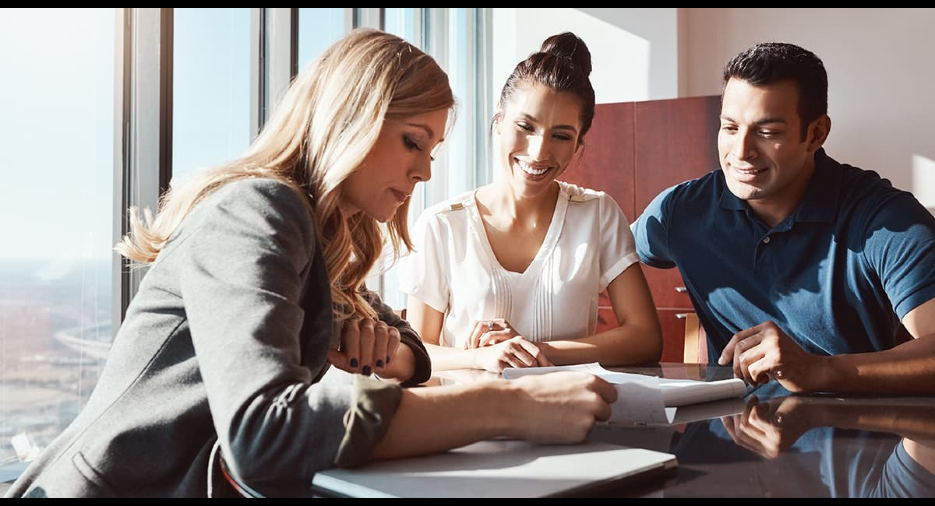How an Insurance Broker Benefits Your Toronto Business
